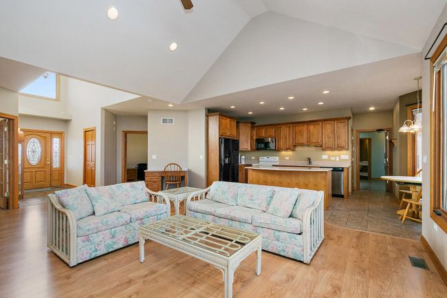 550 Maplewood Rd, House other with 6 bedrooms, 6 bathrooms and 3 parking in Somonauk IL | Image 40