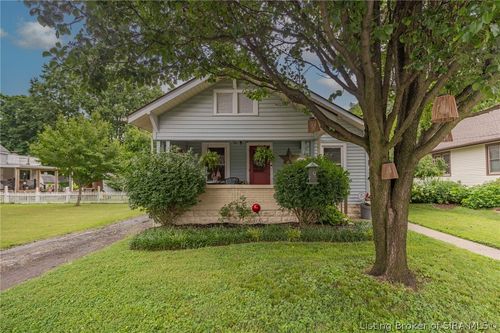 517 W Norwood Avenue, Clarksville, IN, 47129 | Card Image