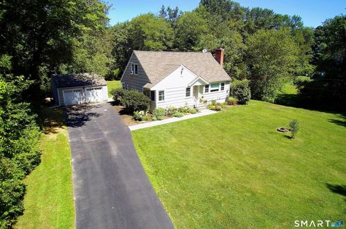 18 Head Of Meadow Rd, Newtown, CT, 06470-1906 | Card Image