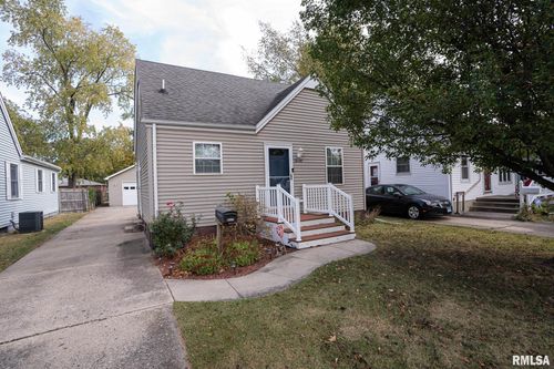 2008 N 22nd St, Springfield, IL, 62702-1923 | Card Image