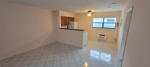 1523 Ne 34th St, Oakland Park, FL, 33334-5361 | Card Image