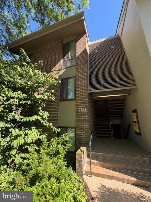 e-120 Cross Keys Rd, BALTIMORE, MD, 21210-1544 | Card Image