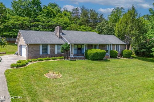 817 Pioneer Dr, Seymour, TN, 37865-4379 | Card Image