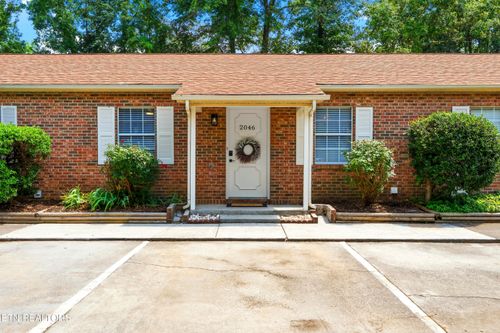 2046 Belle Terra Rd, Knoxville, TN, 37923-1301 | Card Image