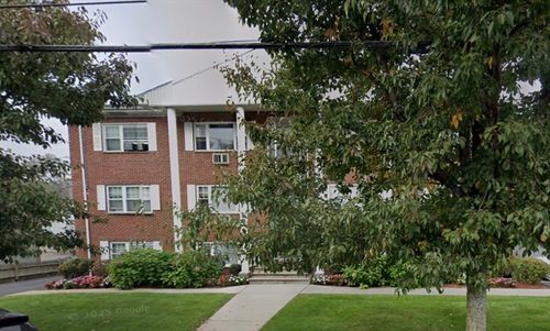 apt-21-924 Main St, Woburn, MA, 01801-1223 | Card Image