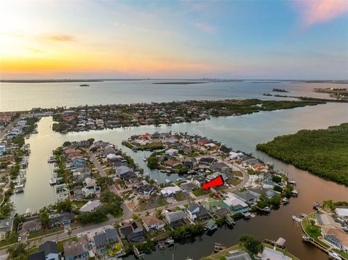 6604 Dolphin Cove Dr, APOLLO BEACH, FL, 33572-3042 | Card Image