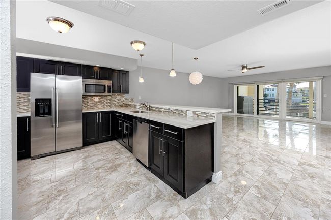 APT-33 - 363 Pinellas Bayway S, Condo with 2 bedrooms, 1 bathrooms and null parking in TIERRA VERDE FL | Image 7