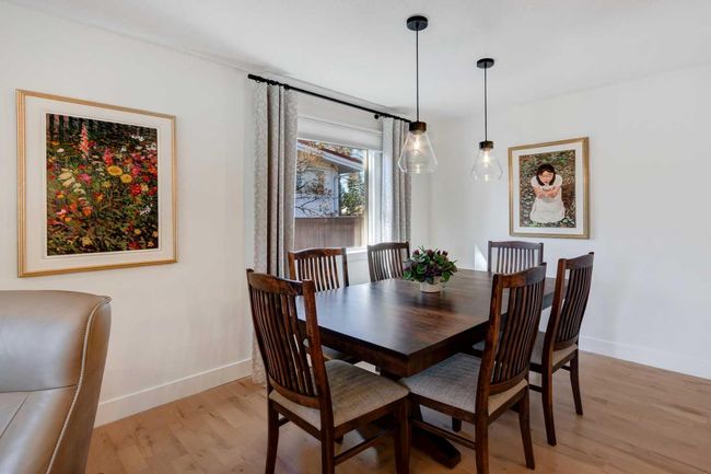 2607 Laurel Cres Sw, House other with 3 bedrooms, 3 bathrooms and 2 parking in Calgary AB | Image 14