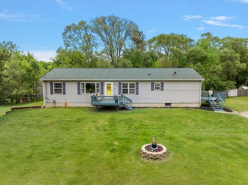470 Orlando Dr, Gregory, MI, 48137-9560 | Card Image