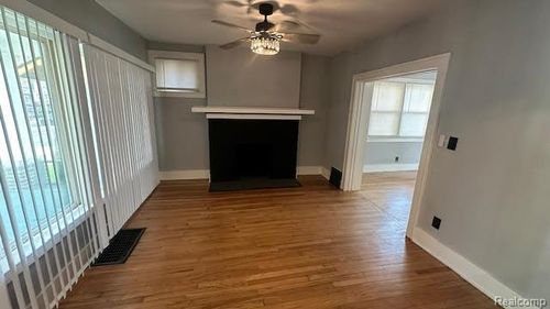 873 Algonquin St, Detroit, MI, 48215-2909 | Card Image