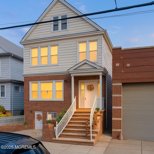 25 W 36th St, Bayonne, NJ, 07002-2902 | Card Image