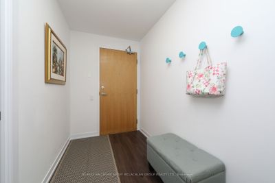 519 - 38 Howard Park Ave, Condo with 2 bedrooms, 2 bathrooms and 1 parking in Toronto ON | Image 2