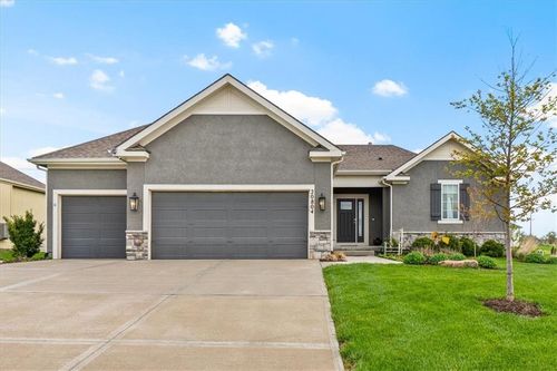 20804 189th St, Spring Hill, KS, 66083-4574 | Card Image