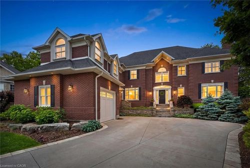 248 The Lion'S Gate, Waterloo, ON, N2L6M5 | Card Image