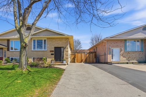 4533 Carriage Rd, Beamsville, ON, L3J0C2 | Card Image