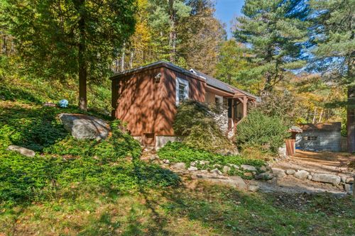 492 Newtown Tpke, Weston, CT, 06883-1125 | Card Image