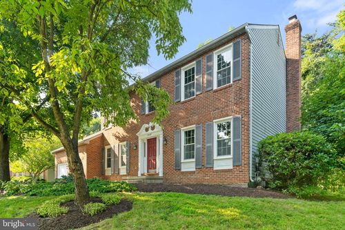 15107 Wetherburn Dr, CENTREVILLE, VA, 20120-3925 | Card Image