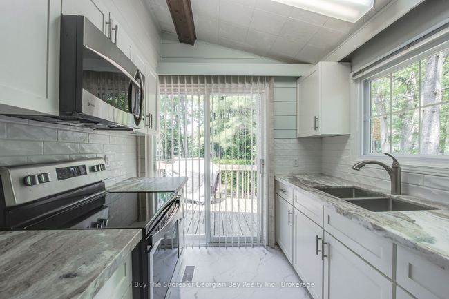 2249 Tiny Beaches Rd S, House other with 3 bedrooms, 2 bathrooms and 6 parking in Tiny ON | Image 25