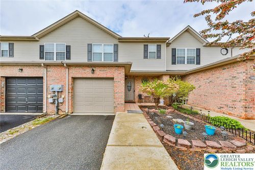 2575 Gillian Ln, EASTON, PA, 18040-5822 | Card Image
