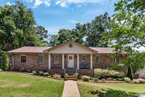 233 Caliente Dr, Hoover, AL, 35226-1055 | Card Image