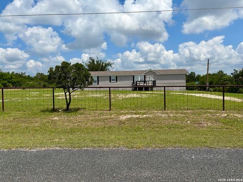 18707 County Road 5736, Castroville, TX, 78009-2217 | Card Image