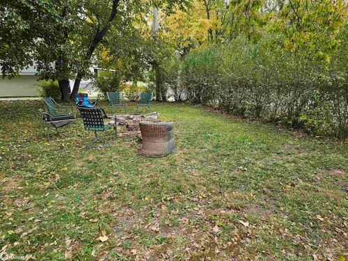 811 S 5th St, Fairfield, IA, 52556-3930 | Card Image