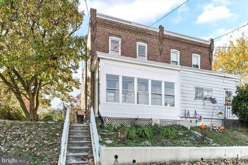 1090 Eddystone Ave, EDDYSTONE, PA, 19022-1414 | Card Image