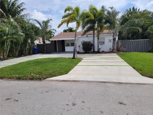 1600 Nw 2nd Ave, Fort Lauderdale, FL, 33311-5502 | Card Image