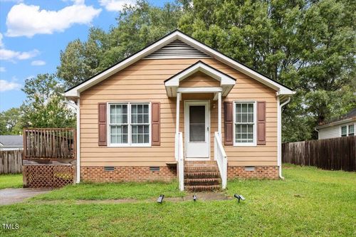 19 Martin St, Wendell, NC, 27591-9406 | Card Image
