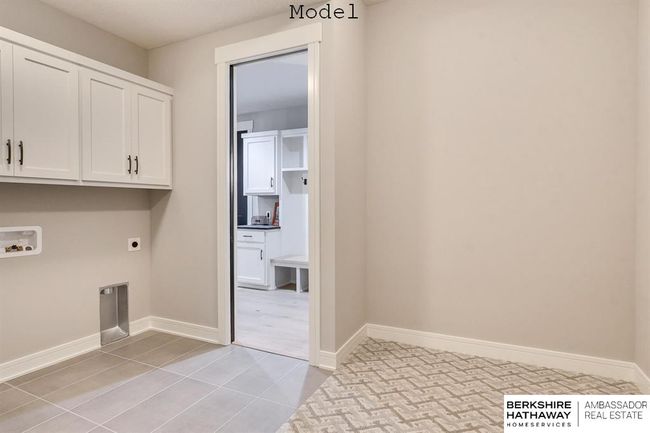 3902 S 212 Th St, House other with 4 bedrooms, 4 bathrooms and 4 parking in Elkhorn NE | Image 43