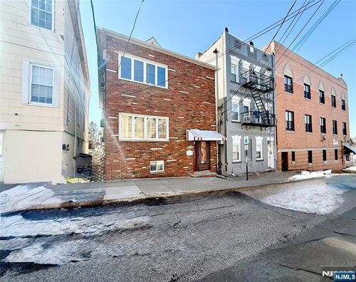 54 Spring St, Lodi, NJ, 07644-2312 | Card Image