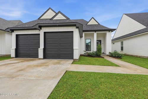 110 Lakes Edge Dr, Broussard, LA, 70518-7941 | Card Image
