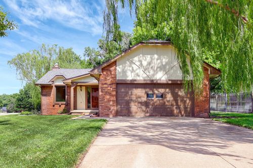 708 Wendy Kay Ln, Mulvane, KS, 67110-1225 | Card Image