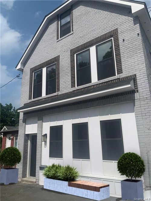 753 Route 9w, Valley Cottage, NY, 10989-2452 | Card Image