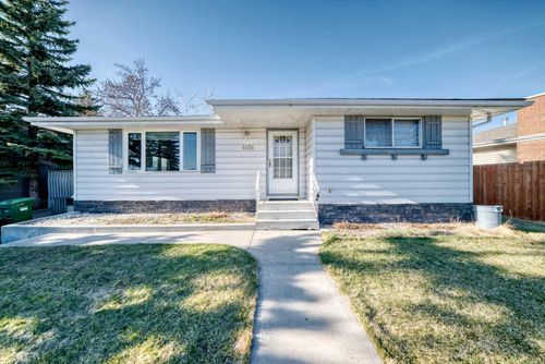 4424 Maryvale Dr Ne, Calgary, AB, T2A2T1 | Card Image