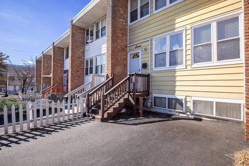 7 Mclaughlin Ave, West Haverstraw, NY, 10993-1009 | Card Image