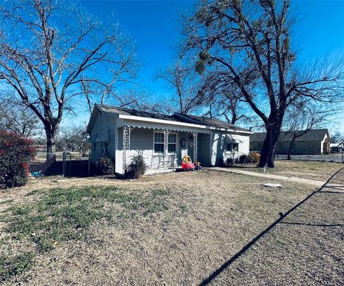 600 N Pearl, Comanche, TX, 76442 | Card Image