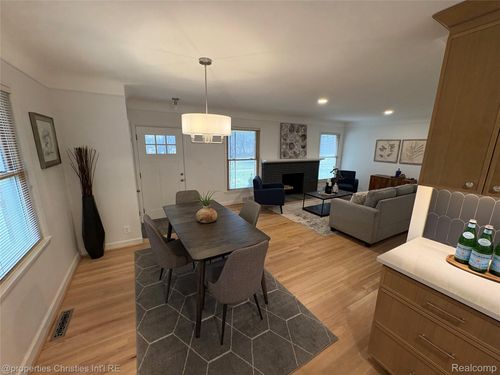 17330 Beverly Rd, Beverly Hills, MI, 48025-5540 | Card Image