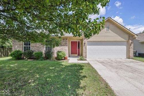 8315 Corinth Pl, Indianapolis, IN, 46227-9683 | Card Image