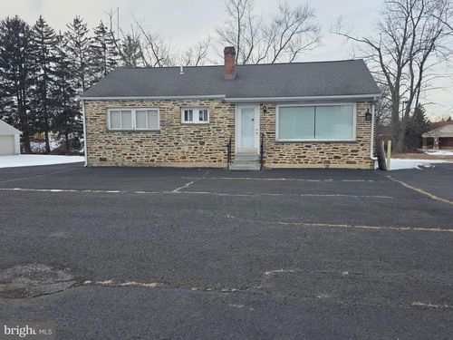 513 W Butler Ave, CHALFONT, PA, 18914-2218 | Card Image