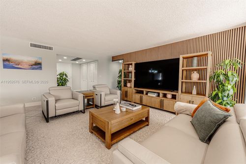 apt-909-1800 Ne 114th St, Miami, FL, 33181-3418 | Card Image