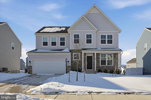 50 Feldberg Dr, CHARLES TOWN, WV, 25414-6059 | Card Image