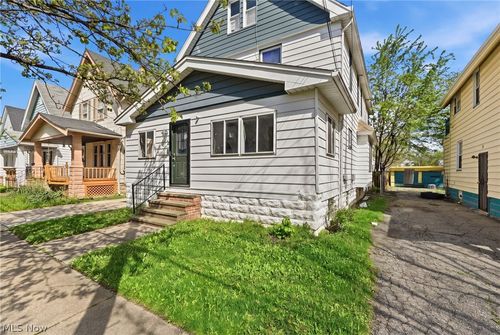 3202 Montclair Ave, Cleveland, OH, 44109-4122 | Card Image