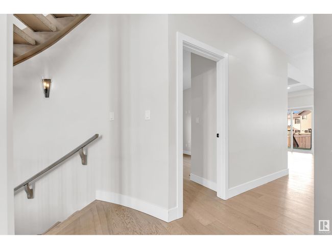 824 34 Ave Nw, House other with 6 bedrooms, 6 bathrooms and 6 parking in Edmonton AB | Image 14