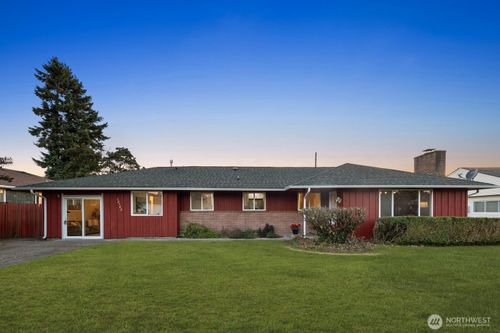10702 Douglas Dr Sw, Lakewood, WA, 98499-4823 | Card Image