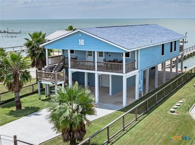 16 Belaire Drive, House other with 3 bedrooms, 2 bathrooms and null parking in Rockport TX | Image 1