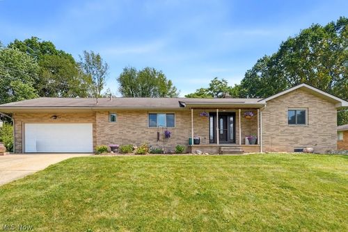 3783 Cayugas Drive, Green, OH, 44319 | Card Image