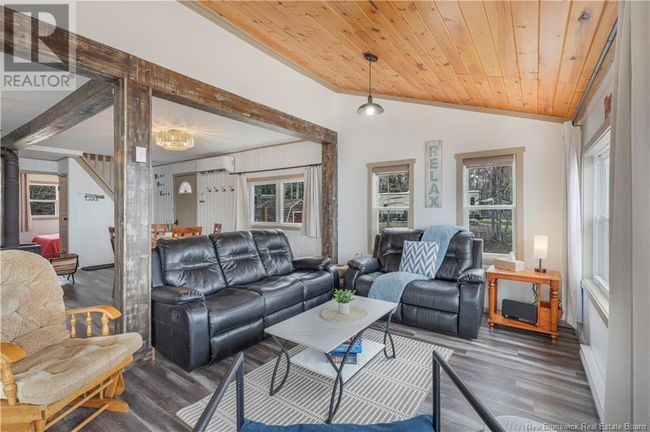 466 Cumberland Point Rd, Home with 4 bedrooms, 2 bathrooms and null parking in Cumberland Bay NB | Image 12
