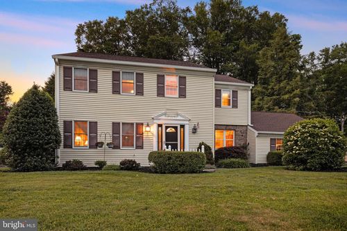 111 Briarwood Dr, SOUTHAMPTON, PA, 18966-2219 | Card Image