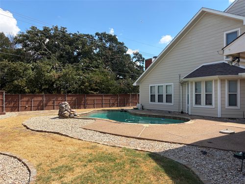 1911 Buffalo Bend Dr, Lewisville, TX, 75067-7424 | Card Image